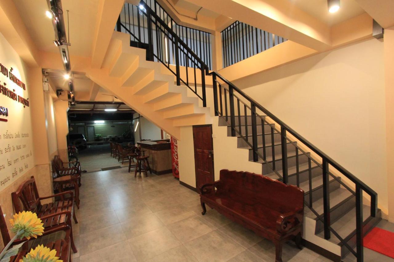 โรงแรมนางรอง Extérieur photo